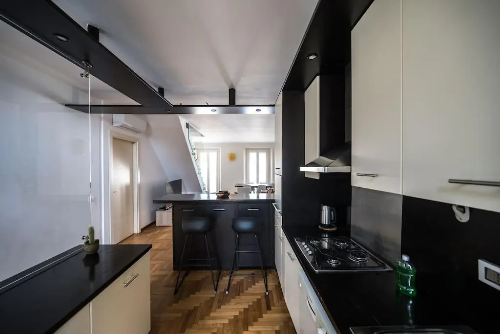 Wonderfull Two Floors Apartment Navigli Milan Italy